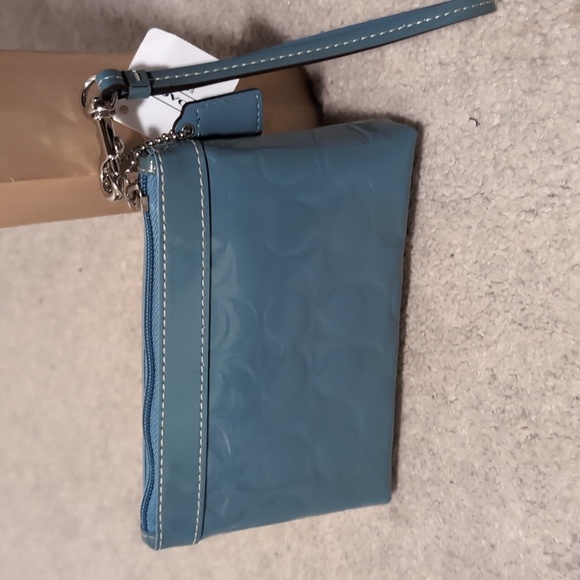 COACH • wristlet (NEW with TAGS) - Picture 3 of 11